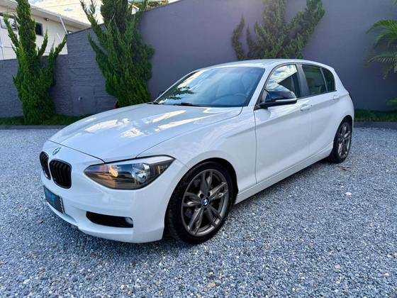 BMW 118i 1.6 16V TURBO GASOLINA 4P AUTOMÁTICO BMW 118i 1.6 16V TURBO GASOLINA 4P AUTOMÁTICO